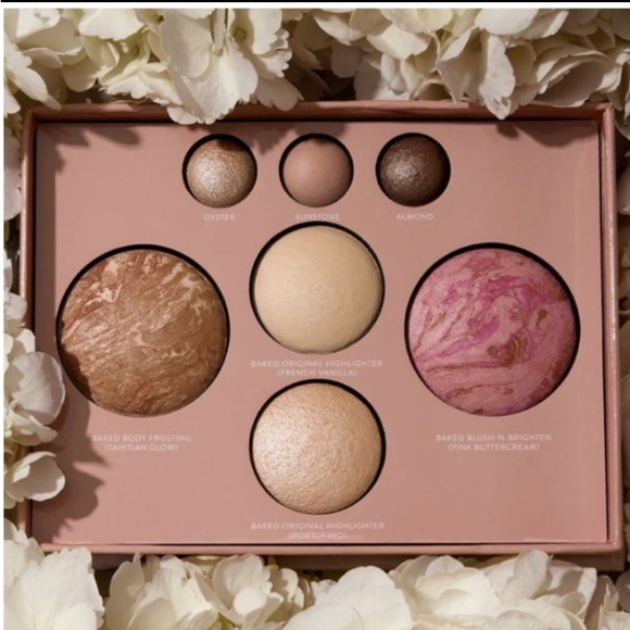 Laura Geller Best of the Best Baked Bronzer Highlighter Blush Eyeshadow Palette
